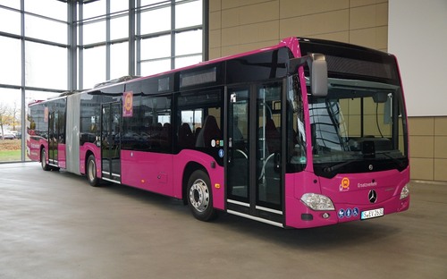 Špeciálne kĺbové autobusy Mercedes-Benz Citaro GÜ v Nemecku nahradia železničnú dopravu