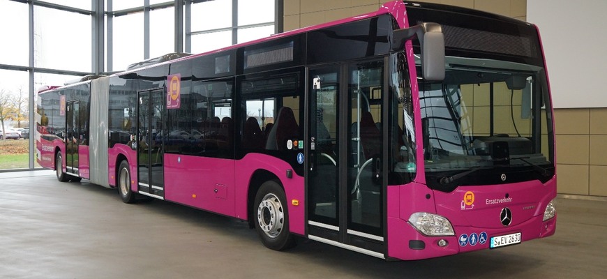 Špeciálne kĺbové autobusy Mercedes-Benz Citaro GÜ v Nemecku nahradia železničnú dopravu