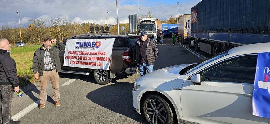 Ohlásili blokádu hranice Slovenska s Ukrajinou! Zápcha má už teraz 20 km, uviazli stovky kamiónov