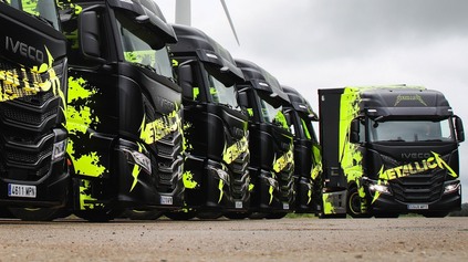 IVECO VOZÍ METALLICU. PODĽA ŤAHAČOV Z JEJ TURNÉ M72 POSTAVILO AJ LIMITOVANÚ EDÍCIU PRE FAJNŠMEKROV