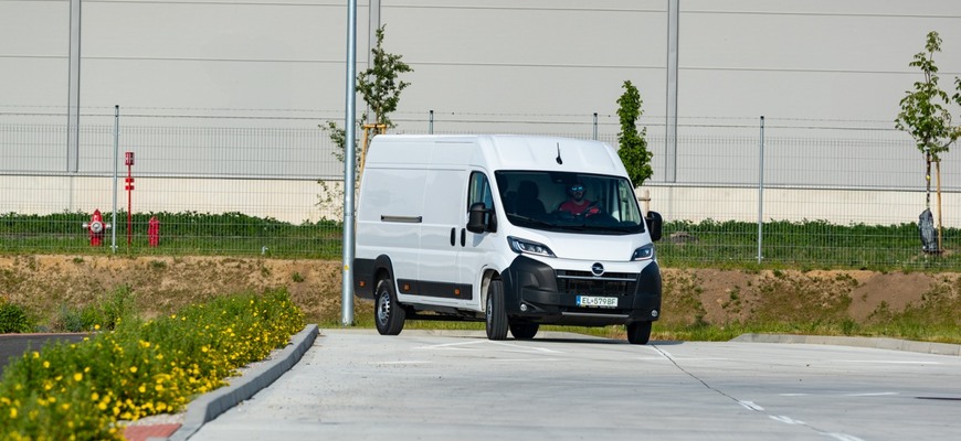 Test Opel Movano e 3500 - pracant pre mestský rozvoz